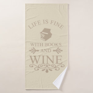 Grappige quote voor boeken- en wijnliefhebbers badhanddoek