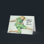 Grappige retro vrouw in pyjama pensioen kaart<br><div class="desc">Grappige pensioenkaart met retro vrouw die zich uitstrekt in groene pyjama. De tekst op de voorkant zegt "ga terug naar slaap je bent met pensioen" in leuke typografie. Binnentekst Happy Retirement kan worden bewerkt om te personaliseren.</div>