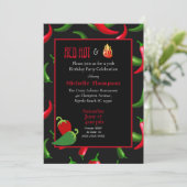 Grappige rode groene hete pepers verjaardagsuitnod kaart (Staand voorkant)