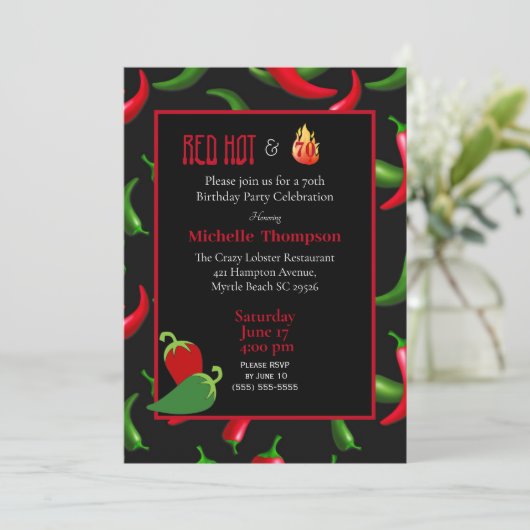 Grappige rode groene hete pepers verjaardagsuitnod kaart (Staand voorkant)