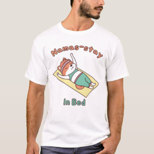 Grappige Rode Panda Yoga Pun Namas-blijf in Bed T- T-shirt