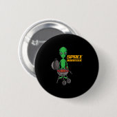 Grappige Ruimte Barbecue Alien Grill Chef BBQ _1 Ronde Button 5,7 Cm (Voorkant /achterkant)