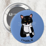 Grappige sarcastische kat gepersonaliseerd ronde button 5,7 cm<br><div class="desc">Een sarcastische,  niet enthousiaste en geïrriteerde zwart-witte Bicolor smoking kat voor dierenvrienden. Wijzig of verwijder de aan te passen naam of tekst. Originele kunst van Nic Squirrell.</div>