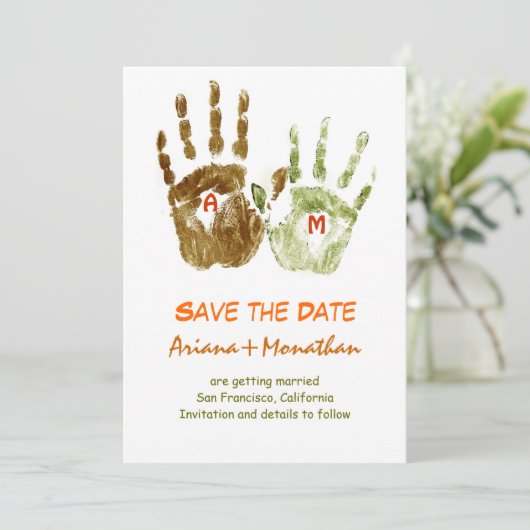 grappige save the date uitnodiging met handen (Staand voorkant)