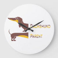 Grappige schattige dachshund voor lange hondenoude