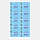 Grappige schattige neushoorn jongleren op eenwiele labels (Vel)