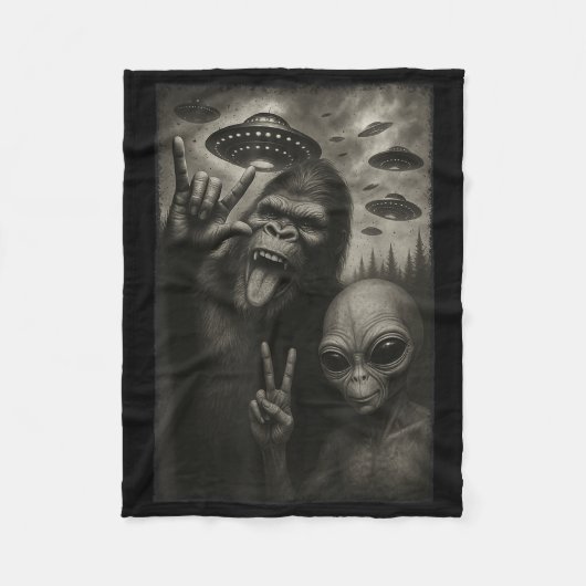 Grappige Selfie Bigfoot Alien Sasquatch Rock On Ha Fleece Deken (Voorkant)