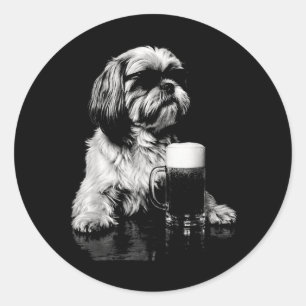 Grappige Shih Tzu Drinkt Bier Chille Hond Gles Pup Ronde Sticker