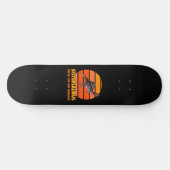 Grappige Sistersaurus Dino Zus Humor Ontwerp Persoonlijk Skateboard (Horizontaal)
