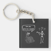 Grappige Skeleton Pun Kan Je Mij Een Hand Geven Sleutelhanger (voorkant)