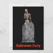 Grappige Skeleton Tombstone Halloween Uitnodiging (Voorkant)