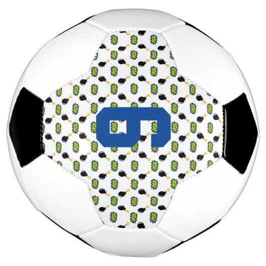 Grappige slimme superheld Boom Bomb AGE Voetbal (Gedraaid)