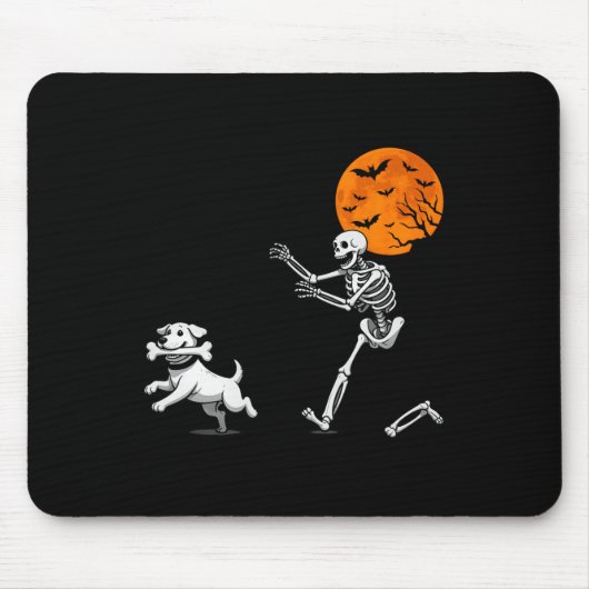 Grappige Spooky Humor Halloween Skeleton Chasing D Muismat (Voorkant)