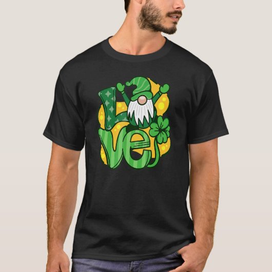 Grappige St Patrick S Day 2022 Gnome Liefde T-shirt (Voorkant)