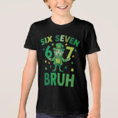 Grappige St. Patricks Dag 2026 – Zes Zeven 67 Broe Tri-Blend Shirt (Voorkant)