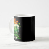 Grappige St. Patrick's Day Ierse Bierdrinkende Tea Koffiemok (Voorkant links)