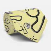 Grappige stethoscopen voor artsen op crème geel stropdas (Opgerold)