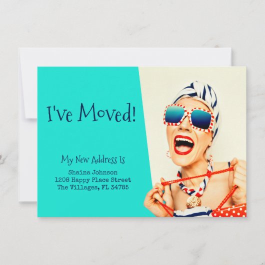 Grappige stranddame die ik heb verplaatst aankondiging (Voorkant)