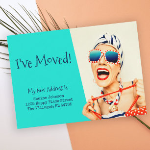 Grappige stranddame die ik heb verplaatst aankondiging