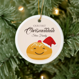 Grappige Sufganiyah onze eerste Christusmukkah, Ch Keramisch Ornament