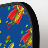 Grappige SuperPickleman op donkerblauwe achtergron Pickleball Paddle (Links Detail)