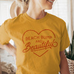 Grappige Surfer Moeder te zijn Zomer Beach Bum Pun T-shirt<br><div class="desc">Verhoog je strandstijl met ons 'Beach Bumps and Beautiful' unisex t-shirt, op maat van aanstaande moeders. Laat je stralende bult zelfverzekerd en comfortabel pronken en omarm de zomerzon in stijl. Ontworpen om je zwangerschapstraject te vieren, is dit chique t-shirt een must-have voor strandliefhebbende moeders in spe. Maak een statement op...</div>