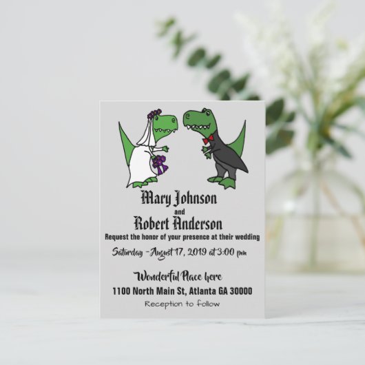 Grappige T-rex bruid en bruidegom bruiloft uitnodi Uitnodiging Briefkaart (Staand voorkant)