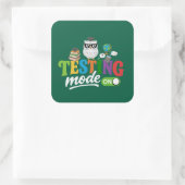 Grappige testmodus aan Cool Uil | Leraar & Leerlin Vierkante Sticker (Tas)