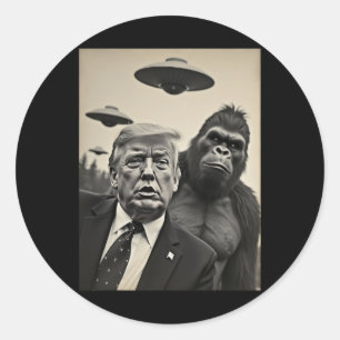 Grappige Trump Bigfoot Selfie Met Ufos Rare Alien  Ronde Sticker