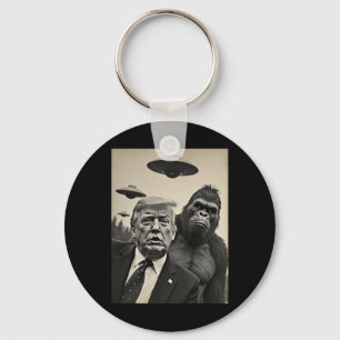 Grappige Trump Bigfoot-selfie met UFO's Weird Alie Sleutelhanger