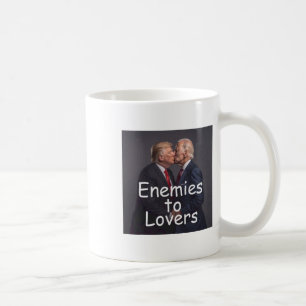 Grappige Trump en Biden zoenen Koffiemok