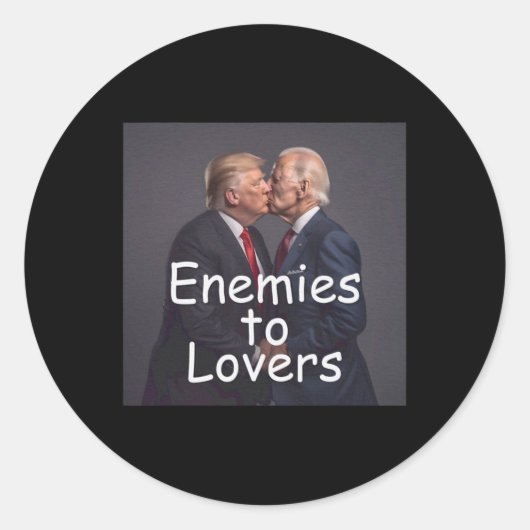 Grappige Trump en Biden zoenen Ronde Sticker (Voorkant)