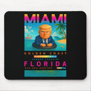 Grappige Trump Op Drijvende Gele Eend Zwemring In  Muismat