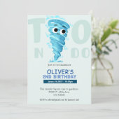 Grappige twee nado jongen 2e verjaardag uitnodigin kaart (Staand voorkant)