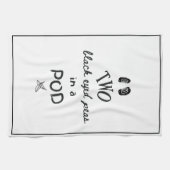 Grappige twee zwartogige erwten in een peul thee theedoek (Horizontaal)