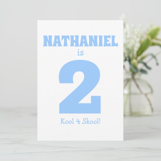 Grappige tweede verjaardag 2-jarige jongen Te Cool Kaart (Staand voorkant)