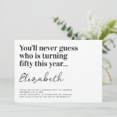 Grappige typografie 50e verjaardagsfeestje kaart (Staand voorkant)