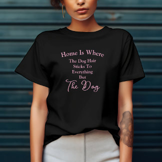 Grappige vacht plakt aan alles BEHALVE T-shirt