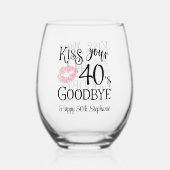 Grappige verjaardag kus je decennium vaarwel wijnglas zonder voet (Achterkant)