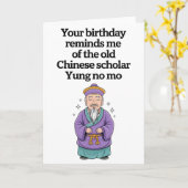Grappige verjaardag oude Chinese geleerde Yung No  Kaart (Gele Bloem)