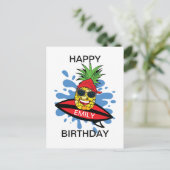Grappige verjaardag surfen ananas briefkaart (Staand voorkant)