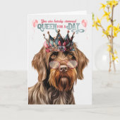 Grappige verjaardag voor een dag Koningin van de P Kaart (Gele Bloem)