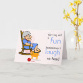 Grappige Verouderende Oude Vrouw over de Heuvel Kaart (Gele Bloem)