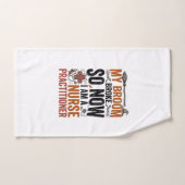 Grappige verpleegster heks Halloween ontwerp_1 Handdoek (Handdoek)
