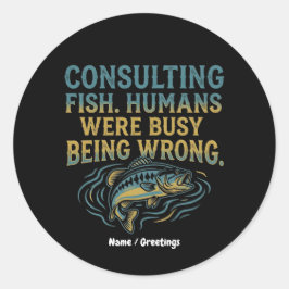 Grappige visconsulting mensen waren druk bezig met ronde sticker