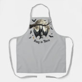 Grappige  vleermuis die daar hangt Halloween Schort (Voorkant)