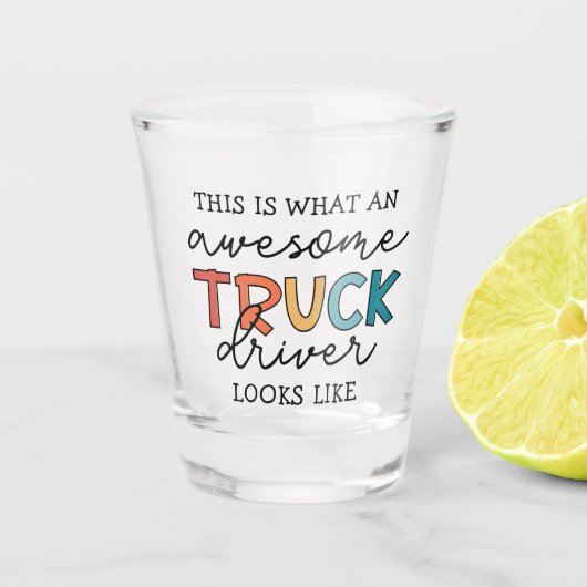 Grappige vrachtwagenchauffeur | Geweldige takelwag Shot Glas (Voorkant)