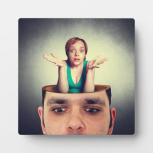 Grappige vrouw in het man hoofd fotoplaat
