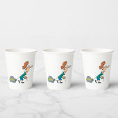 Grappige vrouw met emotionele bagage papieren bekers