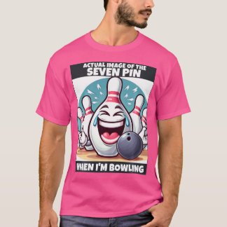 Grappige vrouw van zeven pin lachend als ik aan he t-shirt